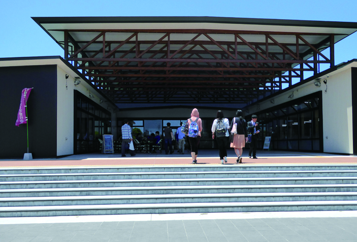 �R�R�O�L�O�𗬉��